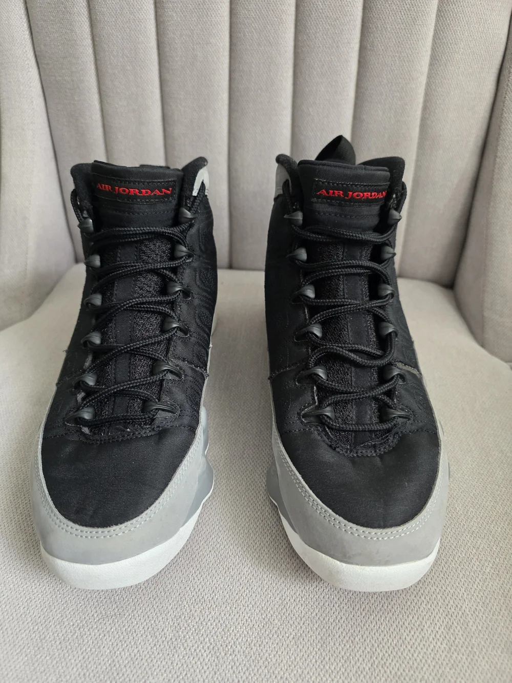 Jordan Retro 9 Particle Grey Men’s Basketball Shoes - Black & Gray Size 8 Used.